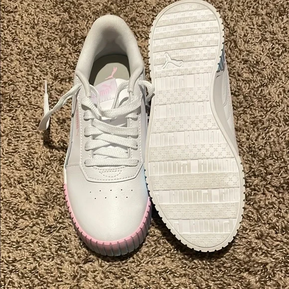 Puma White Sneakers with Pink and Blue Highlights Puma | Shoes | Puma White Sneakers With Blue Highlights  main image 4